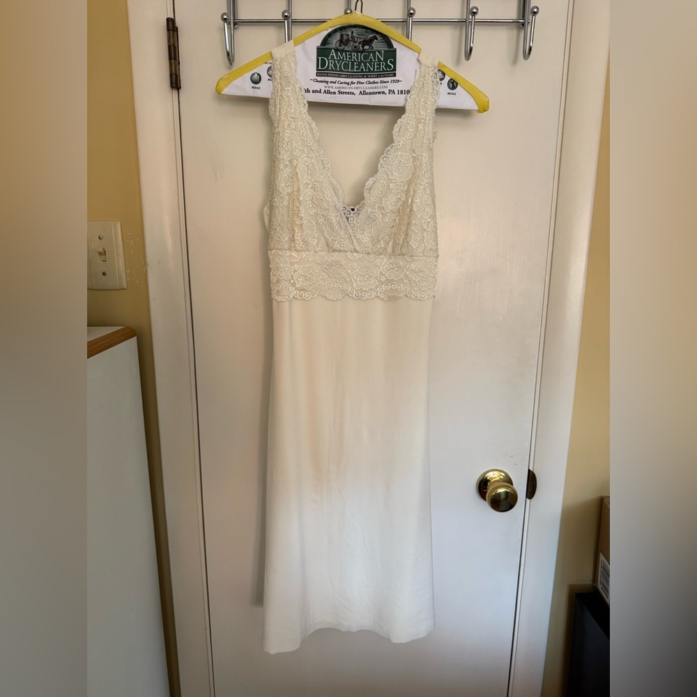 Elegant Lace Ivory Dress - Size XS